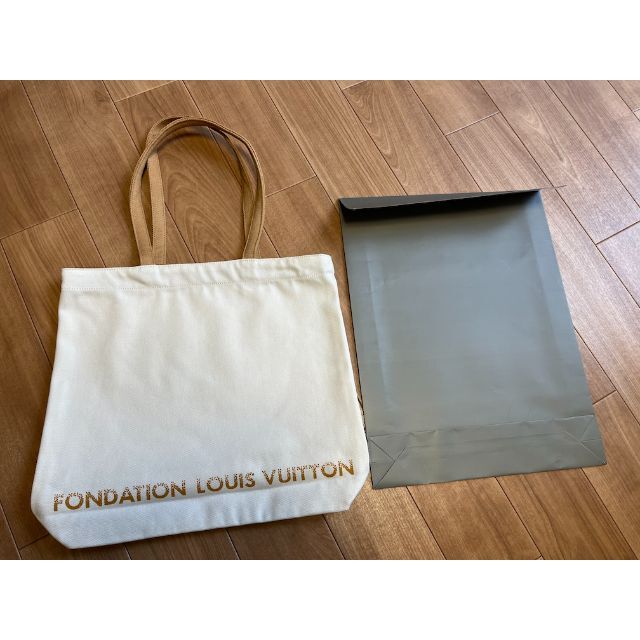 LOUIS VUITTON(ルイヴィトン)の【新品】ルイヴィトン 美術館　トート　ホワイトxキャメル　ギフトバッグ付き レディースのバッグ(トートバッグ)の商品写真