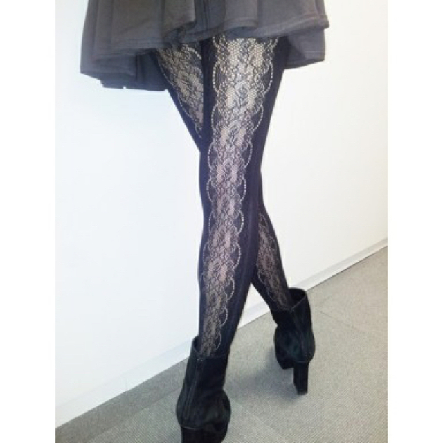 MERCURYDUO(マーキュリーデュオ)のマーキュリーデュオ　バックレースタイツ　新品 レディースのスカート(ミニスカート)の商品写真