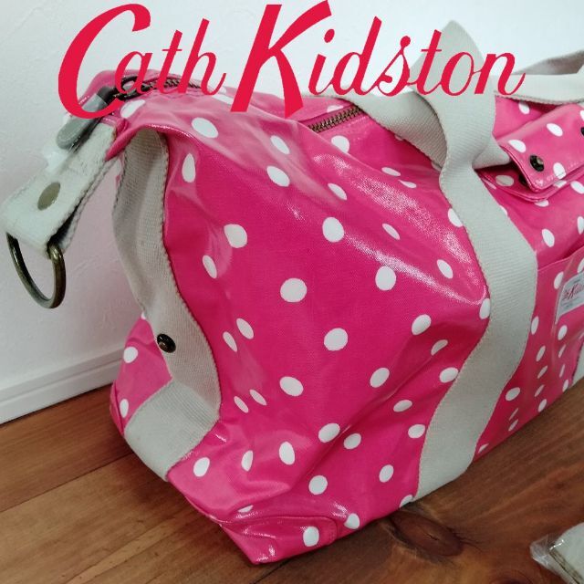 Cath Kidston(キャスキッドソン)の【新品】 キャスキッドソン ラゲッジバッグ スポットレッド レディースのバッグ(ボストンバッグ)の商品写真