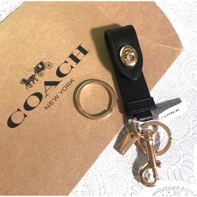 割引発見 新品 COACH コーチ キーリング キーホルダー バッグチャーム