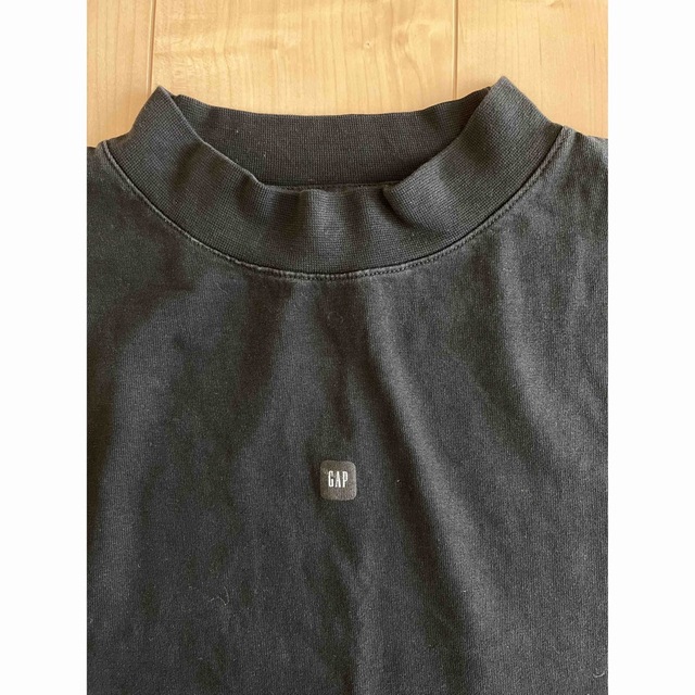 GAP(ギャップ)のYeezy Gap Logo 3/4 Sleeve Tee, 黒 size XS メンズのトップス(Tシャツ/カットソー(半袖/袖なし))の商品写真