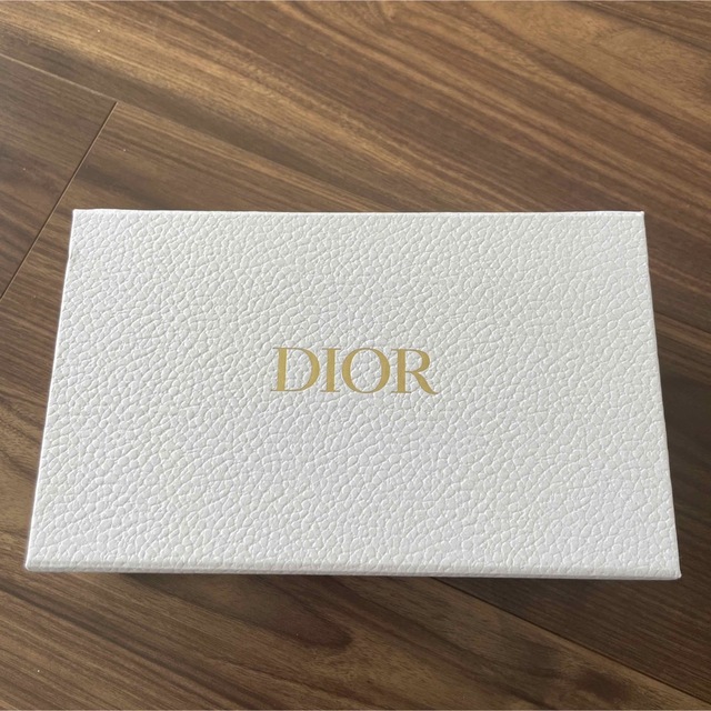 Christian Dior(クリスチャンディオール)のディオール　ギフトボックス空箱 インテリア/住まい/日用品のオフィス用品(ラッピング/包装)の商品写真