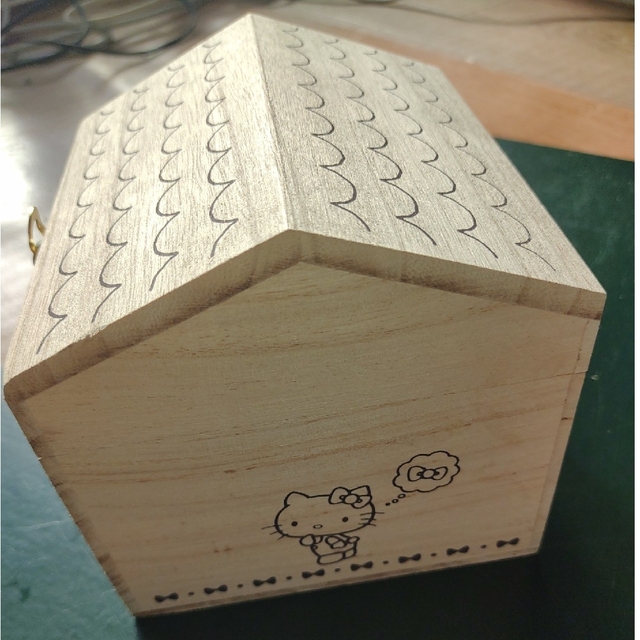 サンリオ - 未使用サンリオのキティちゃんの木箱入りマグカップの通販