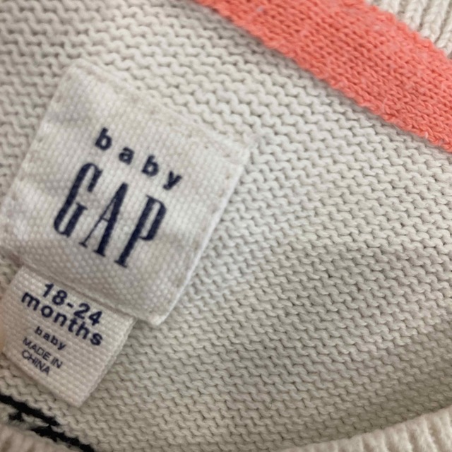 babyGAP(ベビーギャップ)の美品　ネコ柄　トップス　キッズ　ベビー キッズ/ベビー/マタニティのキッズ/ベビー/マタニティ その他(その他)の商品写真