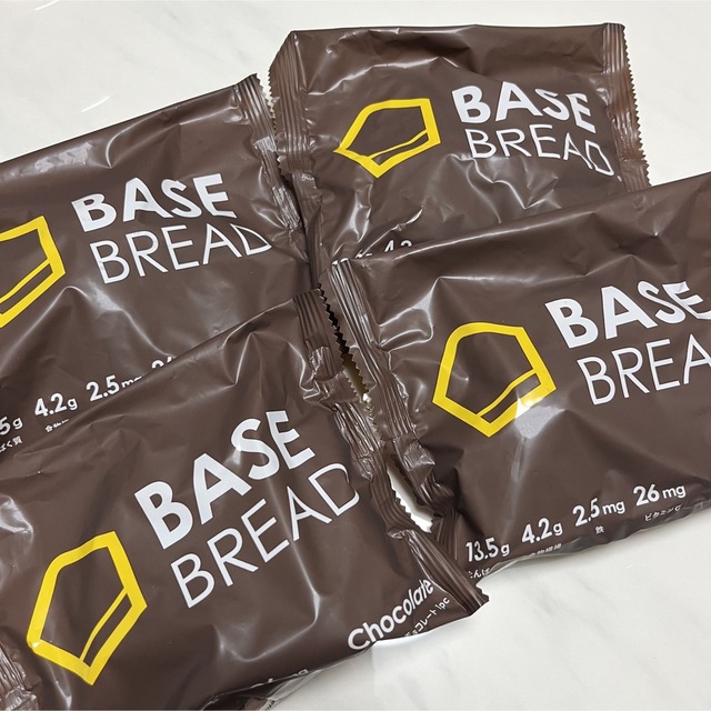 ベースブレッド BASE BREAD チョコレート 4個セット 食品/飲料/酒の食品(パン)の商品写真