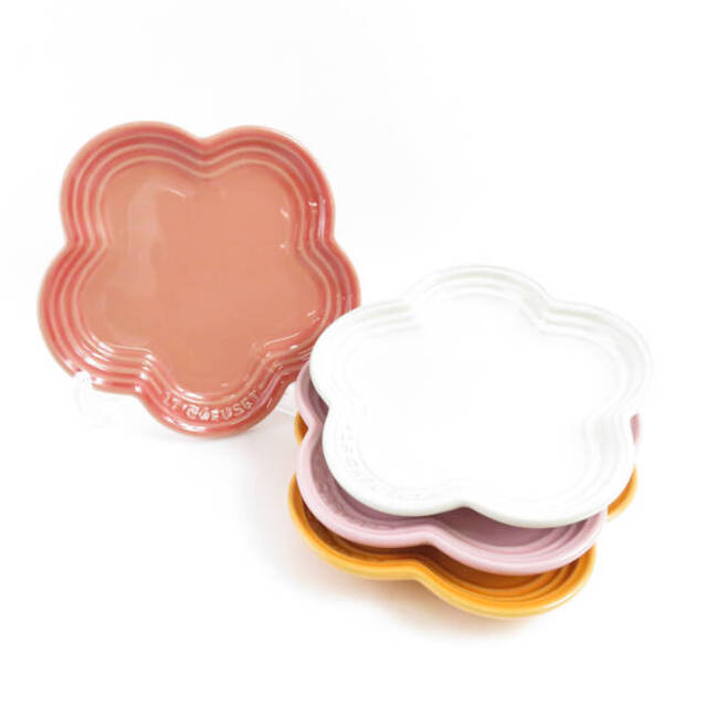 LE CREUSET - ルクルーゼ フラワープレート 8枚 直径14.5/直径 LE CREUSET - ルクルーゼ フラワープレート 8枚 直径14.5/直径