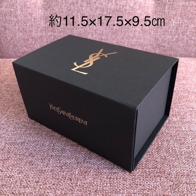 Yves Saint Laurent Beaute(イヴサンローランボーテ)のYSL イヴ•サンローラン ギフトボックス 空箱 BOX ＊ クリップリボン レディースのバッグ(ショップ袋)の商品写真