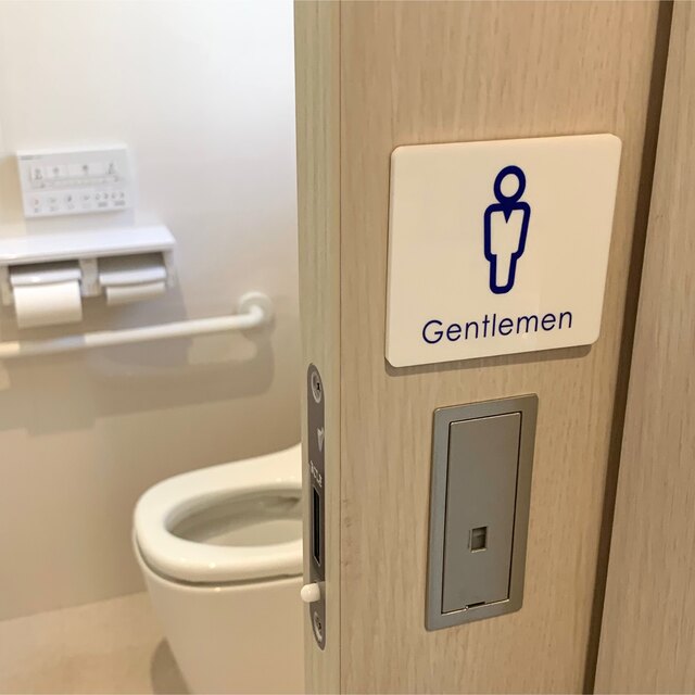 【送料無料】トイレサインプレート gentleman 男性用 toilet  ハンドメイドのインテリア/家具(インテリア雑貨)の商品写真