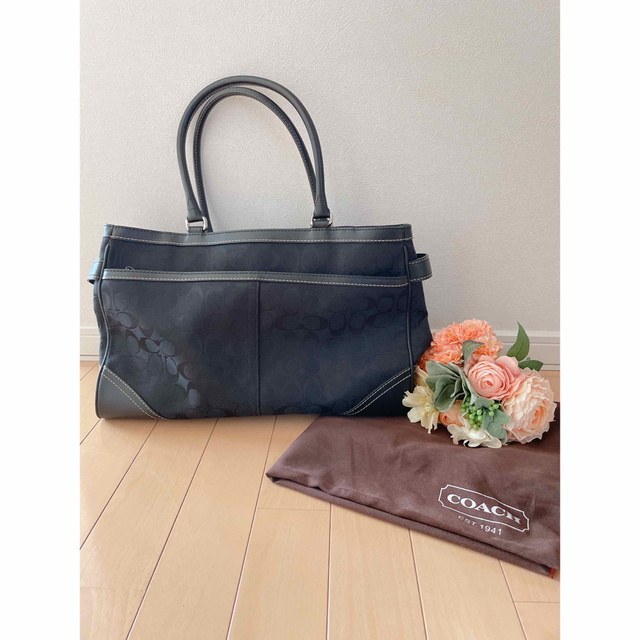 COACH(コーチ)のご専用♪COACHコーチ　シグネチャーキャンバス×レザートートバッグ レディースのバッグ(トートバッグ)の商品写真