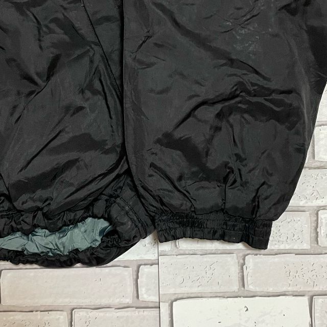 激レア adidas ナイロン 中綿入りジャケット ロゴ刺繍 ブラックカラーM