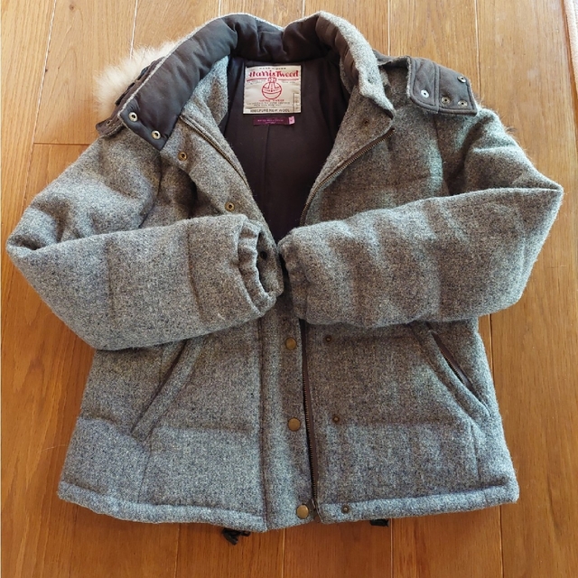 Harris Tweed(ハリスツイード)のアースミュージック ハリスツイード ダウンジャケット M tqe グレー レディースのジャケット/アウター(ダウンジャケット)の商品写真