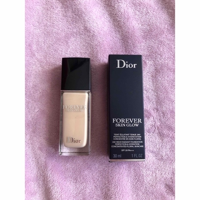 Dior(ディオール)のディオールスキン　フォーエバーフルイドグロウ 0N コスメ/美容のベースメイク/化粧品(ファンデーション)の商品写真