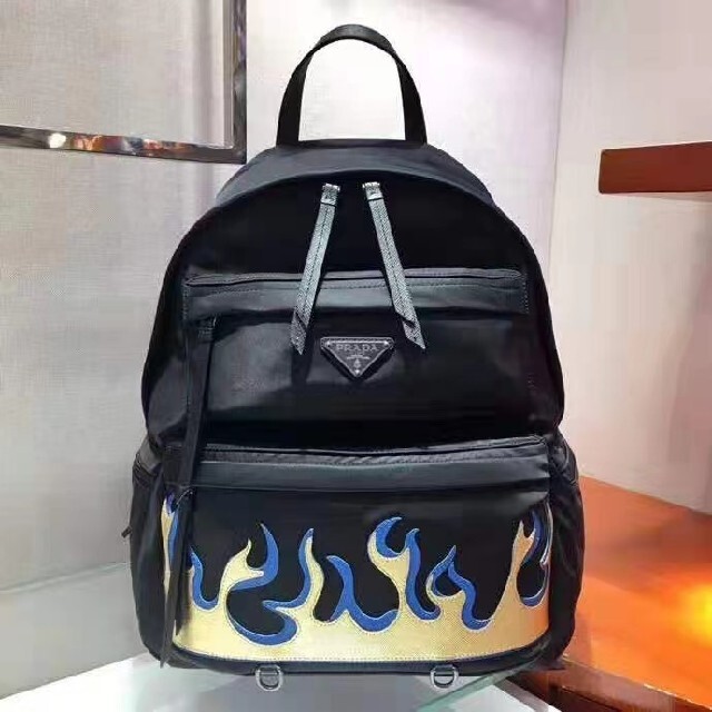 激安超安値 PRADA PRADA リュック バックパック - リュック+バックパック