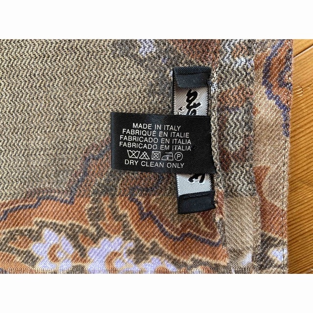 【新品未使用】薄手ストール　イタリア製 レディースのファッション小物(ストール/パシュミナ)の商品写真