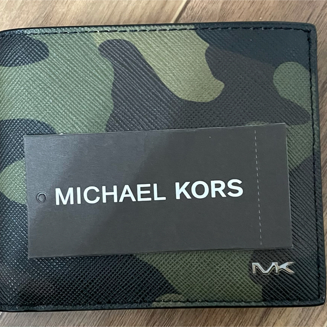 Michael Kors(マイケルコース)の出品4/30まで最終価格  マイケルコース  2つ折財布 メンズのファッション小物(折り財布)の商品写真