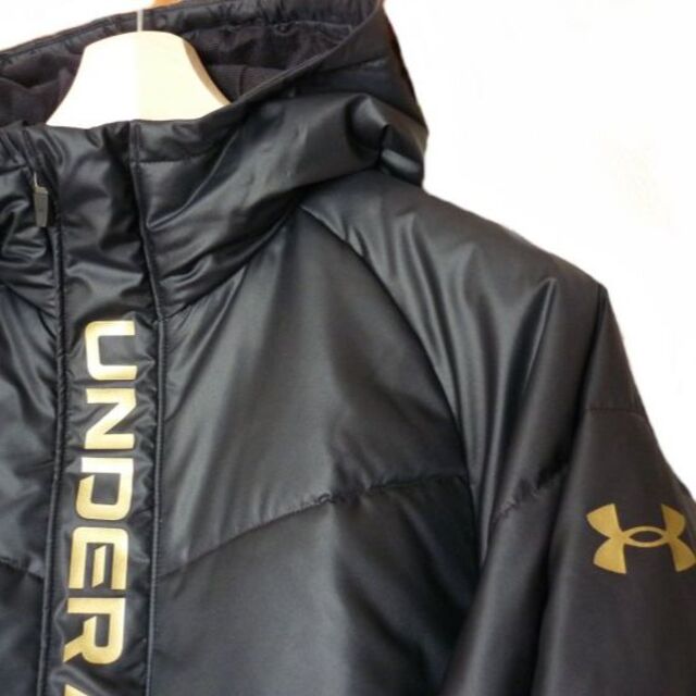 UNDER ARMOUR(アンダーアーマー)の新品L★正規品★アンダーアーマー 黒中綿ジャンパー/1372195 メンズのジャケット/アウター(ダウンジャケット)の商品写真