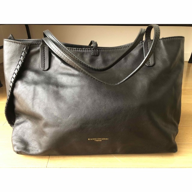 イタリア製》レザートート GIANNI CHIARINI BETTA 黒 大特価放出