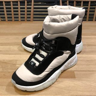 シャネル スノーブーツの通販 15点 | CHANELを買うならラクマ