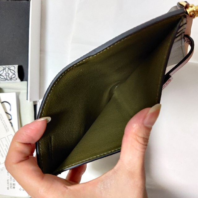 午前12時前のご注文は当日発送 極美品,ロエベ コンパクトジップ