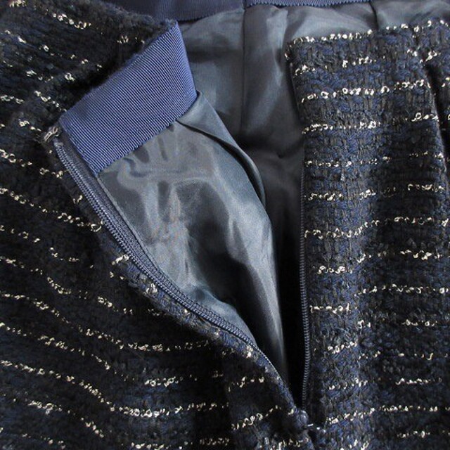 Spick & Span(スピックアンドスパン)のスピック&スパン スカート フレア ミニ タック 薄手 ボーダー 38 紺 銀 レディースのスカート(ミニスカート)の商品写真