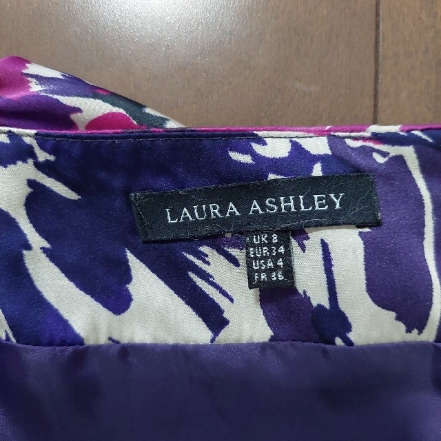 LAURA ASHLEY(ローラアシュレイ)のローラアシュレイ！フレンチスリーブワンピース レディースのワンピース(ひざ丈ワンピース)の商品写真