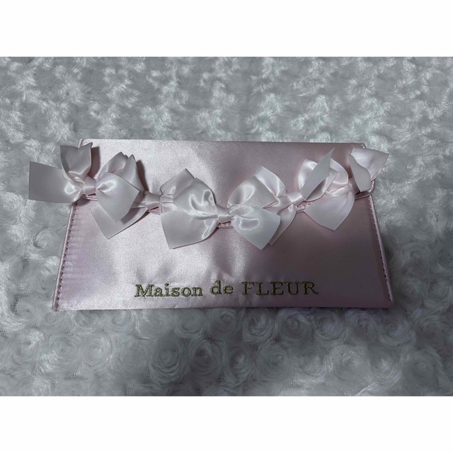 Maison de FLEUR(メゾンドフルール)のメゾンドフルール マスクポーチ レディースのファッション小物(ポーチ)の商品写真