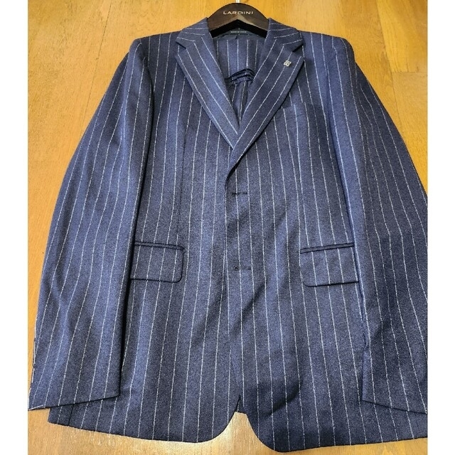 スーツ　TAGLIATORE SUIT COMPANY LARDINI