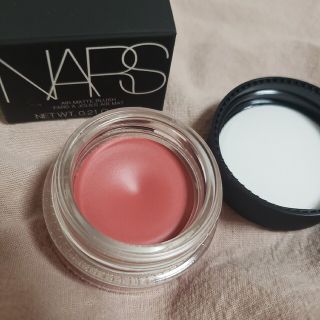 ナーズ(NARS)のNARS エアーマットブラッシュ　チークカラー00539 ナーズ　新品未使用(チーク)