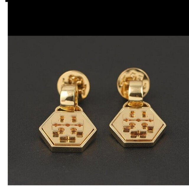 Tory Burch(トリーバーチ)のレオ&ルイ様　Tory Burch ネックレス&ピアス　新品 レディースのアクセサリー(ネックレス)の商品写真