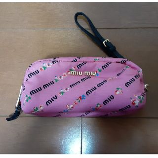 ミュウミュウ(miumiu)のフローレント様専用　miumiu(ポーチ)