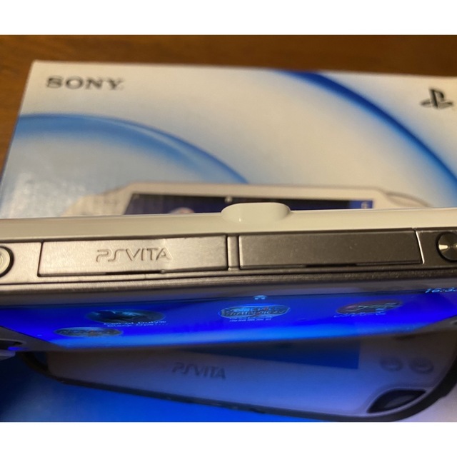 PlayStation Vita(プレイステーションヴィータ)のSONY PlayStation VITA PCH-1000 ps vita エンタメ/ホビーのゲームソフト/ゲーム機本体(携帯用ゲーム機本体)の商品写真