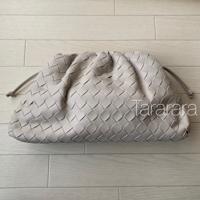 ●leather Braidedbag L ホワイトグレー● レディースのバッグ(クラッチバッグ)の商品写真