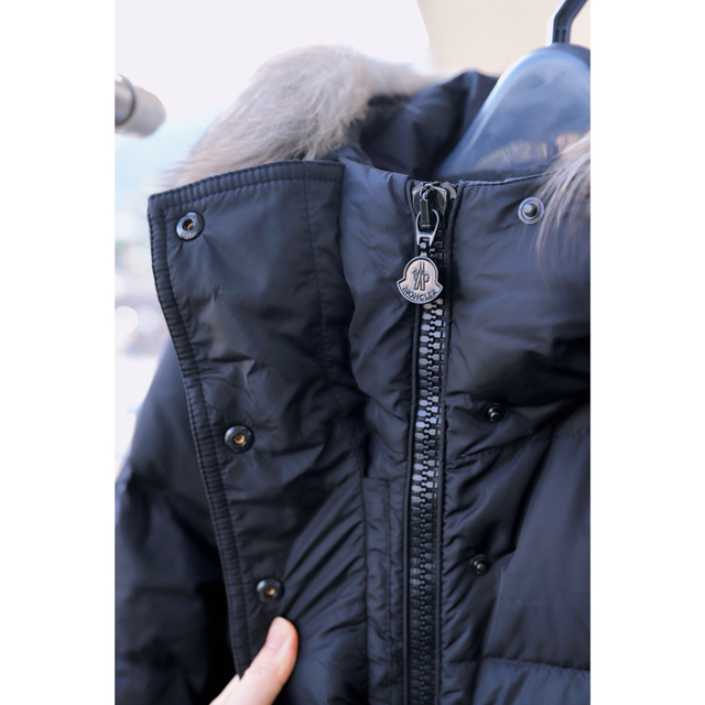 MONCLER(モンクレール)のモンクレール　ダウンコート　ジャケット　キツネ　ファー　レディース　Mサイズ レディースのジャケット/アウター(ダウンコート)の商品写真
