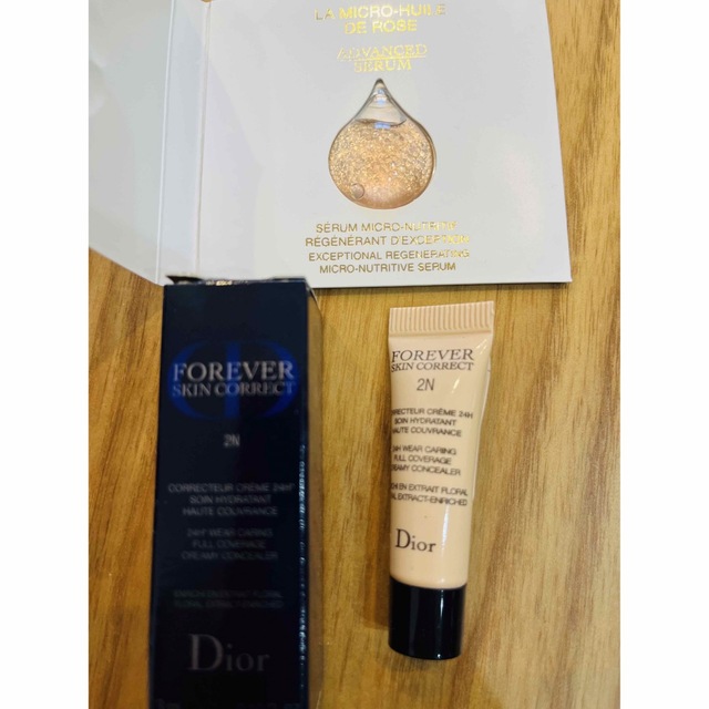 Dior(ディオール)の☆Dior FOREVER SKIN correct 美容液サンプル コスメ/美容のベースメイク/化粧品(コンシーラー)の商品写真