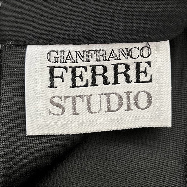 Gianfranco FERRE(ジャンフランコフェレ)のニコ☆0382様専用  ✨GIANFRANCO FERRE STUDIO  レディースのスカート(ひざ丈スカート)の商品写真