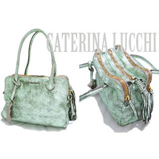 新品CATERINA LUCCHI伊製メタリックヴィンテージレザーバッグ緑(ショルダーバッグ)