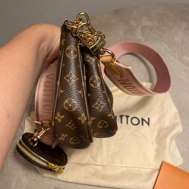 LOUIS VUITTON(ルイヴィトン)のルイヴィトン ミュルティ ポシェット アクセソワール ショルダーバッグ レディースのバッグ(ショルダーバッグ)の商品写真