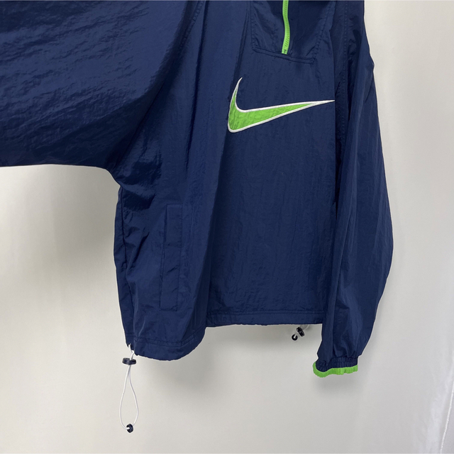 【送料無料！】NIKE　ナイロンプルオーバー　ビッグロゴ