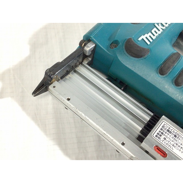 Makita - ☆中古品☆makita マキタ 18V 充電式ピンタッカ PT351D 使用