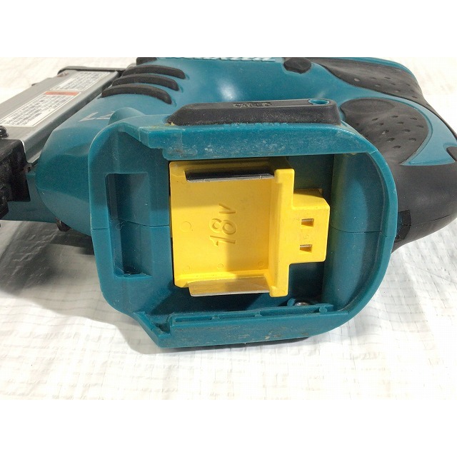 ☆中古品☆makita マキタ 18V 充電式ピンタッカ PT351D 使用ピンネイル 18,25,30,35mm 本体のみ コードレスタッカー  63018