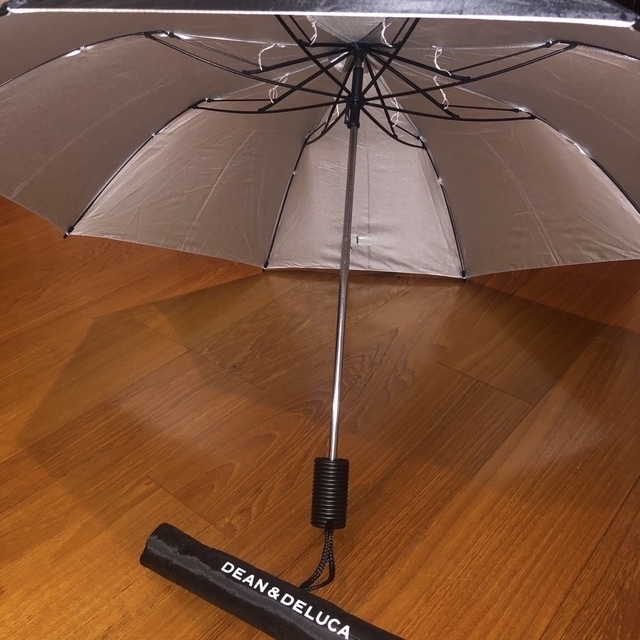 【新品】DEAN&DELUCA 折りたたみ傘 バンコク 晴雨兼用 ロゴ入紙袋付き