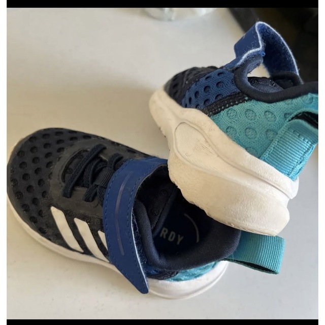 adidas(アディダス)のadidas スニーカー キッズ キッズ/ベビー/マタニティのベビー靴/シューズ(~14cm)(スニーカー)の商品写真