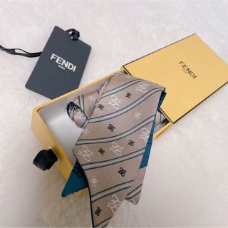 フェンディ(FENDI)のFENDI ラッピー ベージュ ブルー(バンダナ/スカーフ)