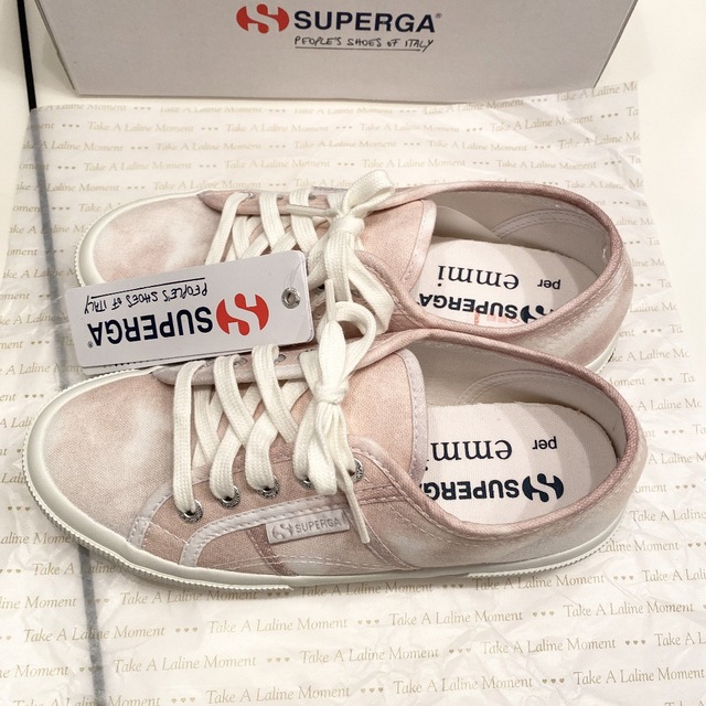 emmi(エミ)の新品未使用！限定コラボ emmi×SUPERGA スニーカー 36 レディースの靴/シューズ(スニーカー)の商品写真