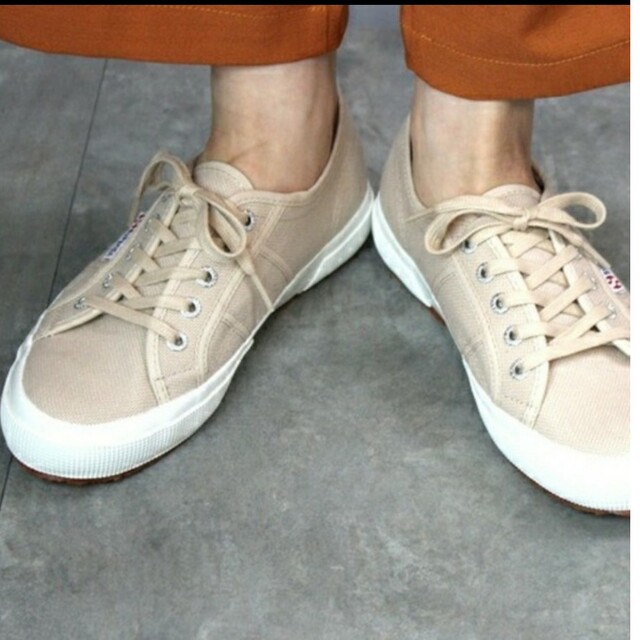 SUPERGA(スペルガ)のSUPERGA　シルバースニーカー　26〜27.5cm メンズの靴/シューズ(スニーカー)の商品写真