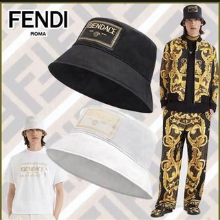 フェンディ(FENDI)のFENDI✖️VERSACE/Fendace/フェンダーチェ/バケットハット／黒(ハット)