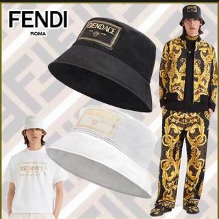 フェンディ(FENDI)のFENDI✖️VERSACE/Fendace/フェンダーチェ/バケットハット／黒(ハット)