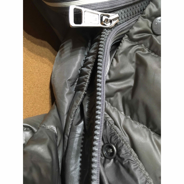 MONCLER(モンクレール)の美品　正規品　MONCLE モンクレールANTHONY GIUBBOTTO 2 メンズのジャケット/アウター(ダウンジャケット)の商品写真