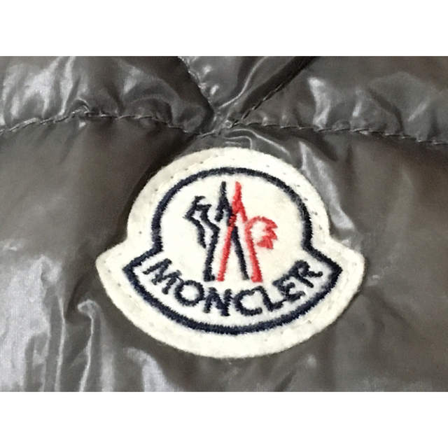 MONCLER(モンクレール)の美品　正規品　MONCLE モンクレールANTHONY GIUBBOTTO 2 メンズのジャケット/アウター(ダウンジャケット)の商品写真