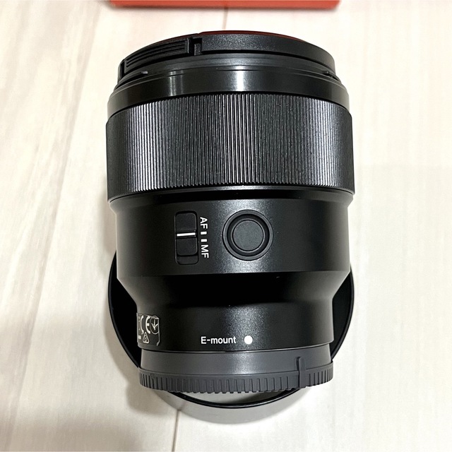 SONY(ソニー)の美品　SONY FE 85mm F1.8 SEL85F18 単焦点レンズ スマホ/家電/カメラのカメラ(レンズ(単焦点))の商品写真